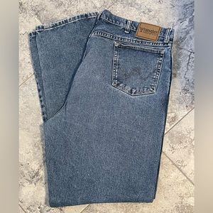 Wrangler Rugged Wear Jeans 44x 36